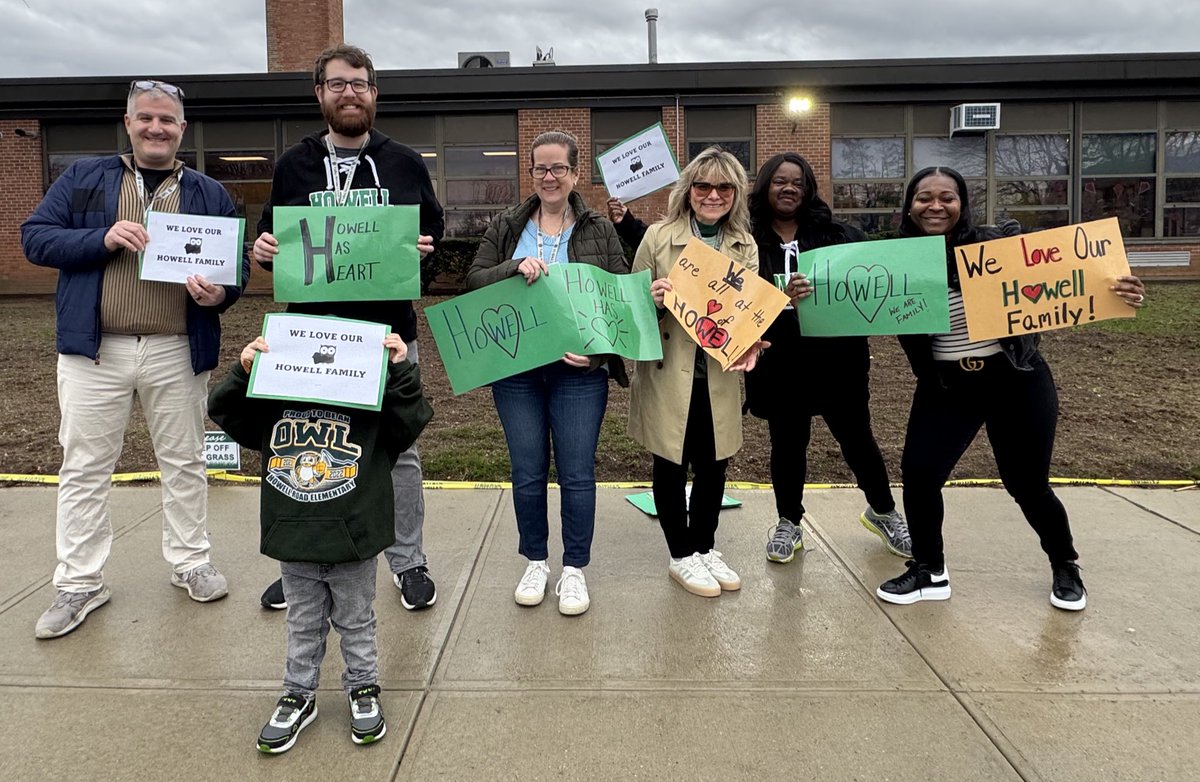 The heart of Howell is with our staff and, of course, our kids!💚💚💚 #happeningathowell