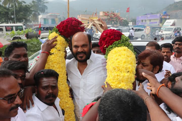 #தமிழக_மக்கள்_முன்னேற்றக்_கழகம் #25_ஆம்_ஆண்டு #வெள்ளி_விழா வை முன்னிட்டு 
#சமூக_சமத்துவ_மாநில_மாநாடு_2025

நாள்:#ஆகஸ்ட்_24 
இடம்:#திண்டுக்கல் 

#புரட்சித்தளபதி 
#டாக்டர் #தமிழினவேந்தர் 
#பெ_ஜான்பாண்டியன் எம்.ஏ.,