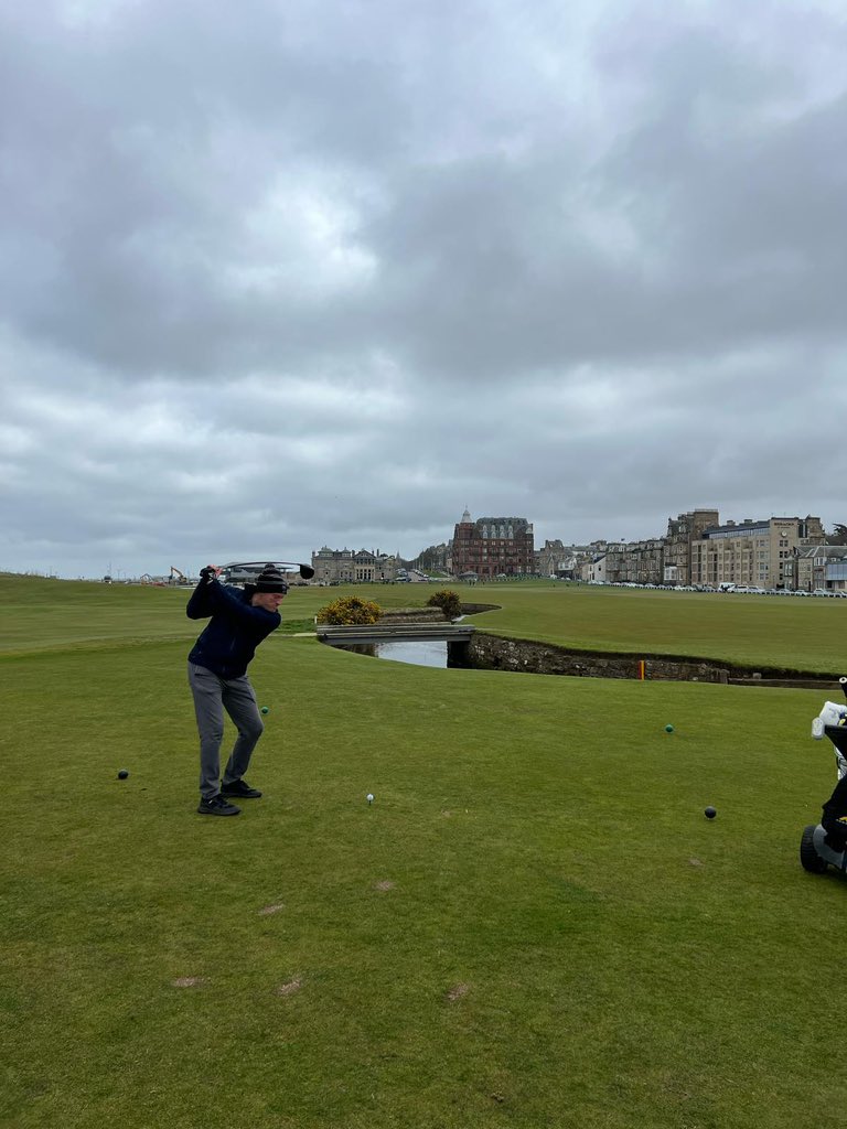 robertduncan78's tweet photo. Old Course Reversed …… what an experience …… even with a ball in the Swilken burn off the first ,  still broke 80 🏴󠁧󠁢󠁳󠁣󠁴󠁿⛳️💯💥 https://t.co/1GQlK96yyW