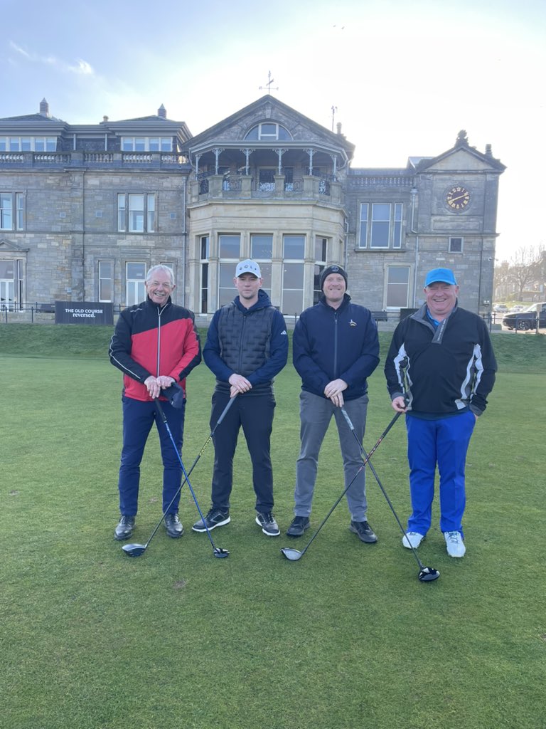 robertduncan78's tweet photo. Old Course Reversed …… what an experience …… even with a ball in the Swilken burn off the first ,  still broke 80 🏴󠁧󠁢󠁳󠁣󠁴󠁿⛳️💯💥 https://t.co/1GQlK96yyW