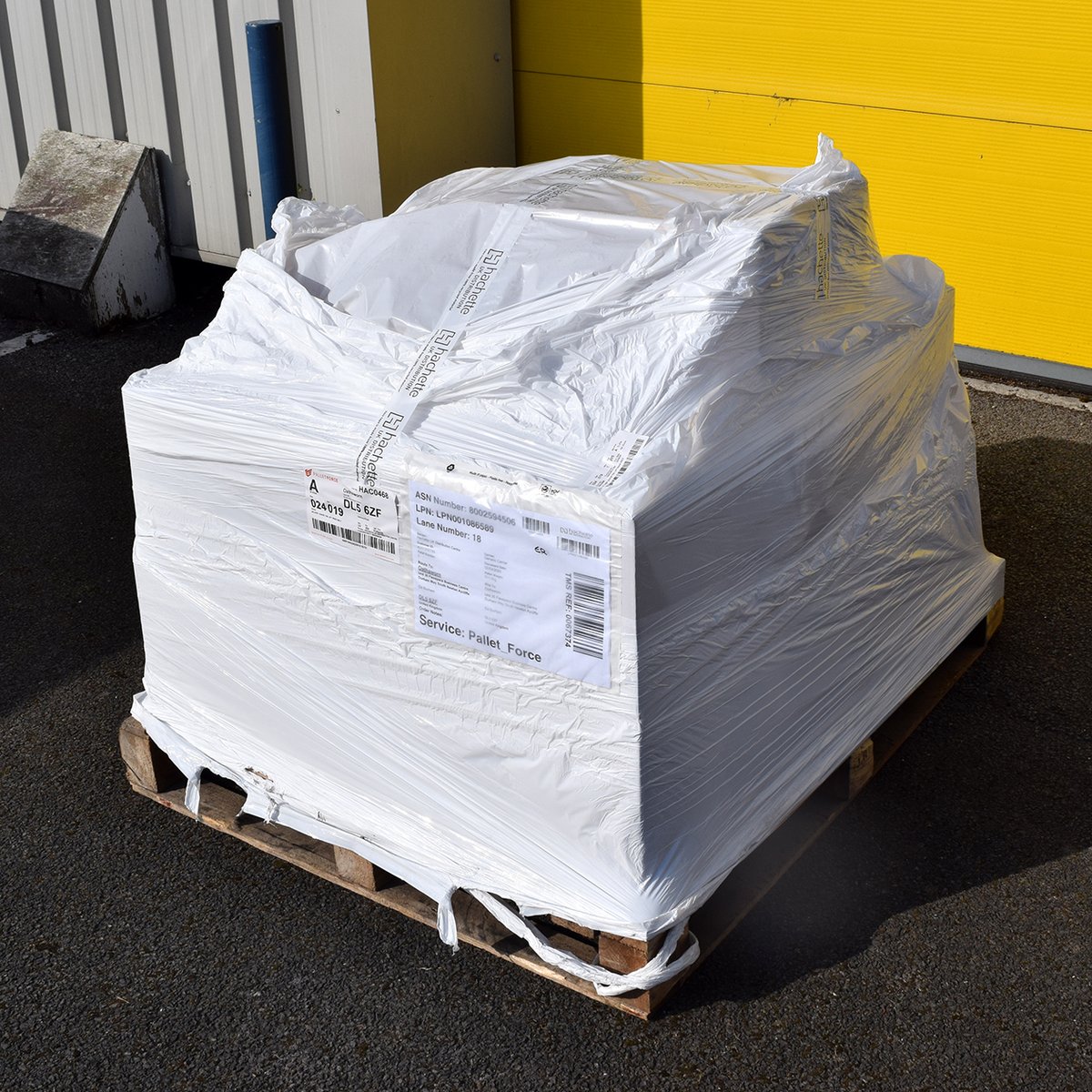 We have a pallet with boxes of the new Burrows &amp; Badgers rulebooks on it sat outside our workshop! Just have to figure out how to squeeze them into the van now...   :)
#burrowsandbadgers #oathsworn #salute52 #salute