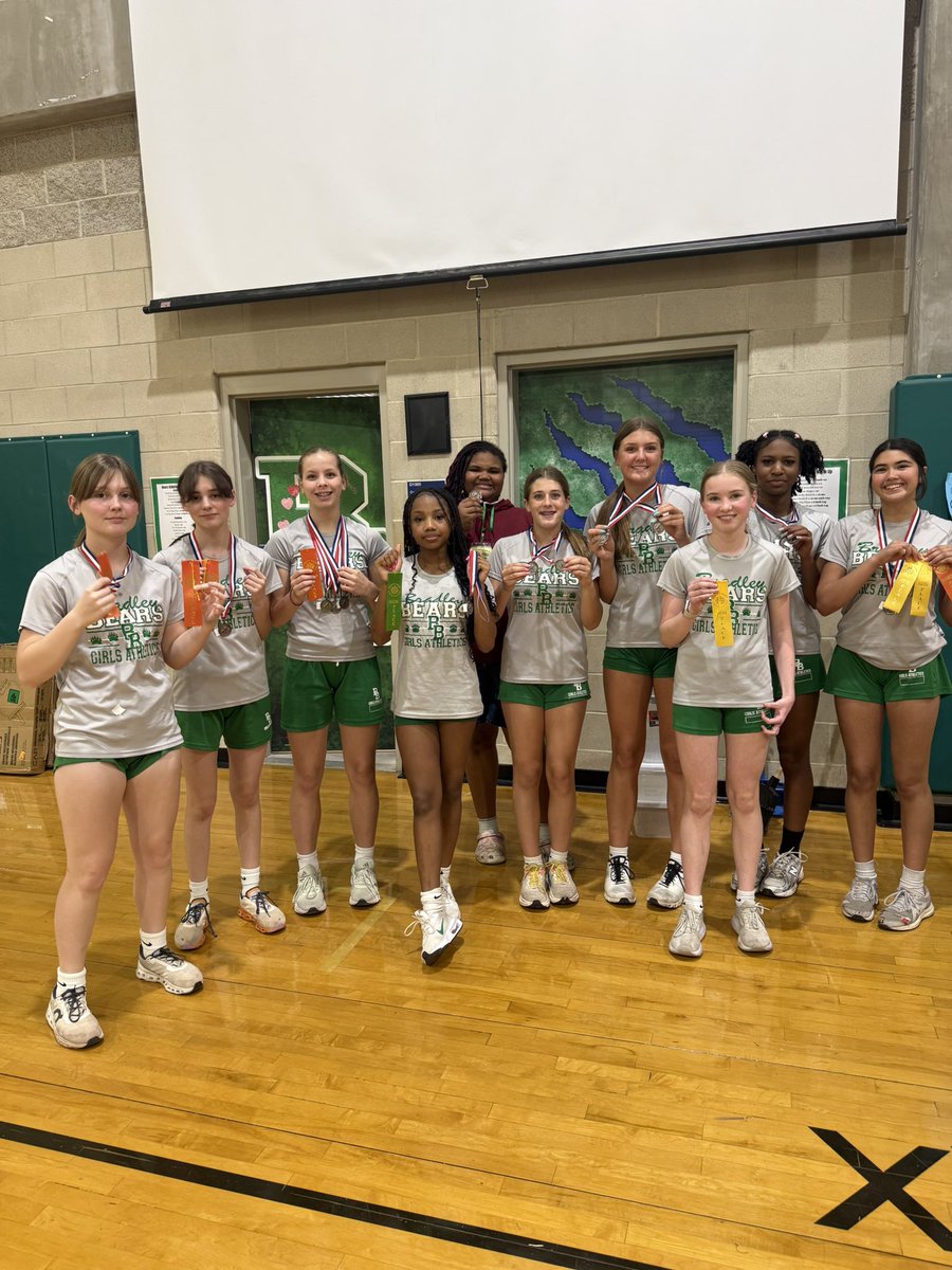 7th and 8th grade girls placed 4th at meet of champs! We had so many PRs and great races 🤞🙂 <a href="/NeisdAthletics/">NEISD ATHLETICS</a>