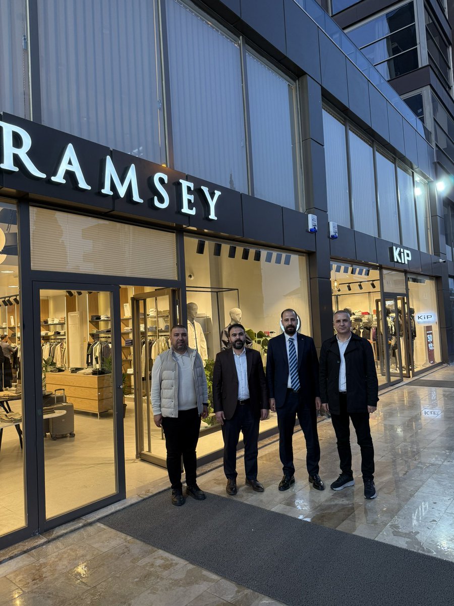 RAMSEY ve KİP mağazalarımızı ziyaret eden AK Parti İl Başkan Yardımcımız Sayın Hüseyin Yıldırım  ve Halil Ağaçlı kardeşime nazik ziyaretleri için teşekkür ediyorum.
