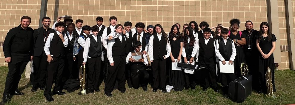 ManorMiddle's tweet image. Check out these awesome photos from yesterday’s Band UIL Concert &amp;amp; Sight-Reading Contest! 🎺🎷🎼 Our talented students scored 1-2-2 on Stage and a perfect 1-1-1 in Sight-Reading! 🎉

We are so proud of their hard work, dedication, and amazing performance! Way to go, Ponies! 🎶✨