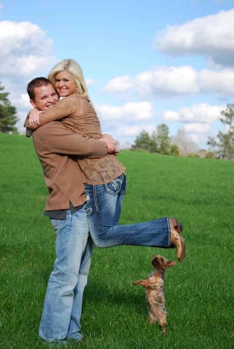 marc_howard05's tweet photo. Happy, Happy Birthday to my 1 true love @CoachMeleah  So glad I’ve had the opportunity to spend so many of these days with you &amp; can’t wait to spend many more. So thankful for the best wife, mom, and coach you are. Hope you have a great day!  #iloveyouthemostest #BirthdayWsneeded https://t.co/YW1LevtOj8