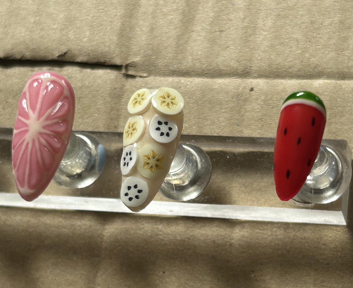 fadedyuta's tweet image. first hand done #firstfruit