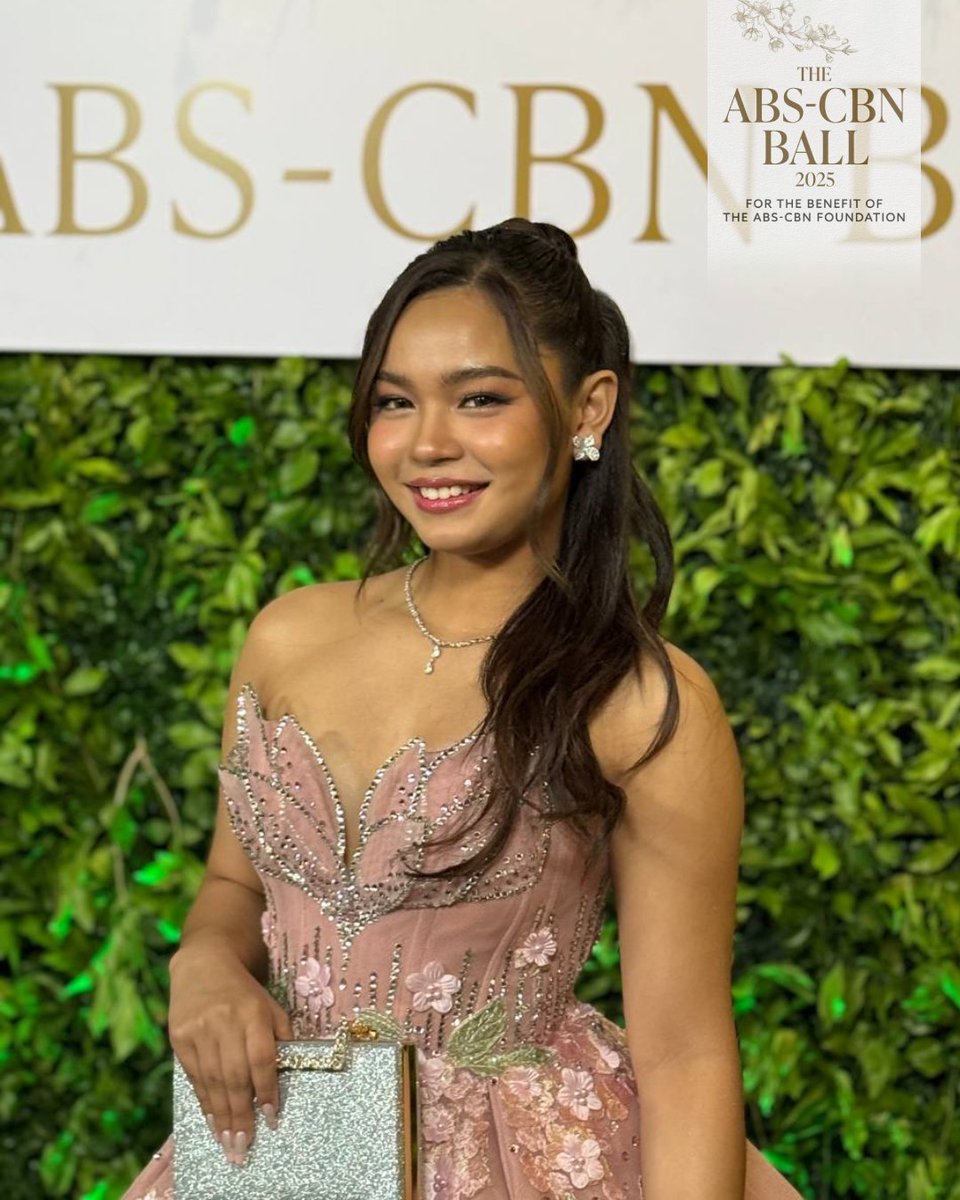 ofc_iwant's tweet photo. So pretty naman! 🥰
#PBBGen11 3rd Big Placer, @kolettemadelo at the #ABSCBNBall2025! https://t.co/uLKRKIf5iL