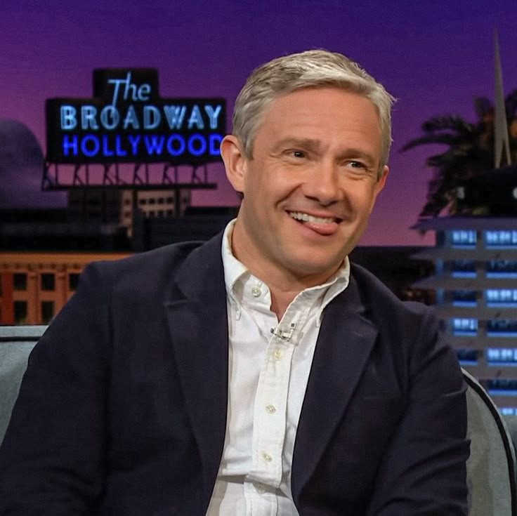 MartinFreemanMx's tweet image. Happy #FreemanFriday, everyone 🤗💖
Have a fantastic weekend! 😘 full of wonderful content of this precious sunshine named #MartinFreeman👱🏻‍♂️✨🇬🇧💖 🥰