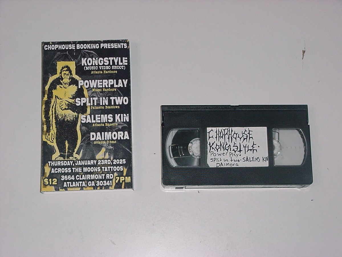 Maniak_115's tweet photo. @kongstyle_hc
 MUSIC VIDEO SHOW ON VHS ⛧⃝
@chophousebooking 
Featuring bands:
@daimora.atl 
@salems.kin 
@splitintwohxc 
@powerplayhxc 
Location: @artetattoo.atl
If anyone is interested in the VHS tape, dm me
#vhs
#vhsconcert #preservingphysicalmedia #localbands #hardcore https://t.co/9Y4ToNu7gP