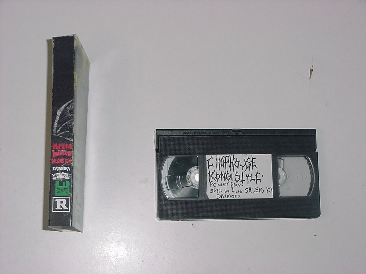 Maniak_115's tweet photo. @kongstyle_hc
 MUSIC VIDEO SHOW ON VHS ⛧⃝
@chophousebooking 
Featuring bands:
@daimora.atl 
@salems.kin 
@splitintwohxc 
@powerplayhxc 
Location: @artetattoo.atl
If anyone is interested in the VHS tape, dm me
#vhs
#vhsconcert #preservingphysicalmedia #localbands #hardcore https://t.co/9Y4ToNu7gP