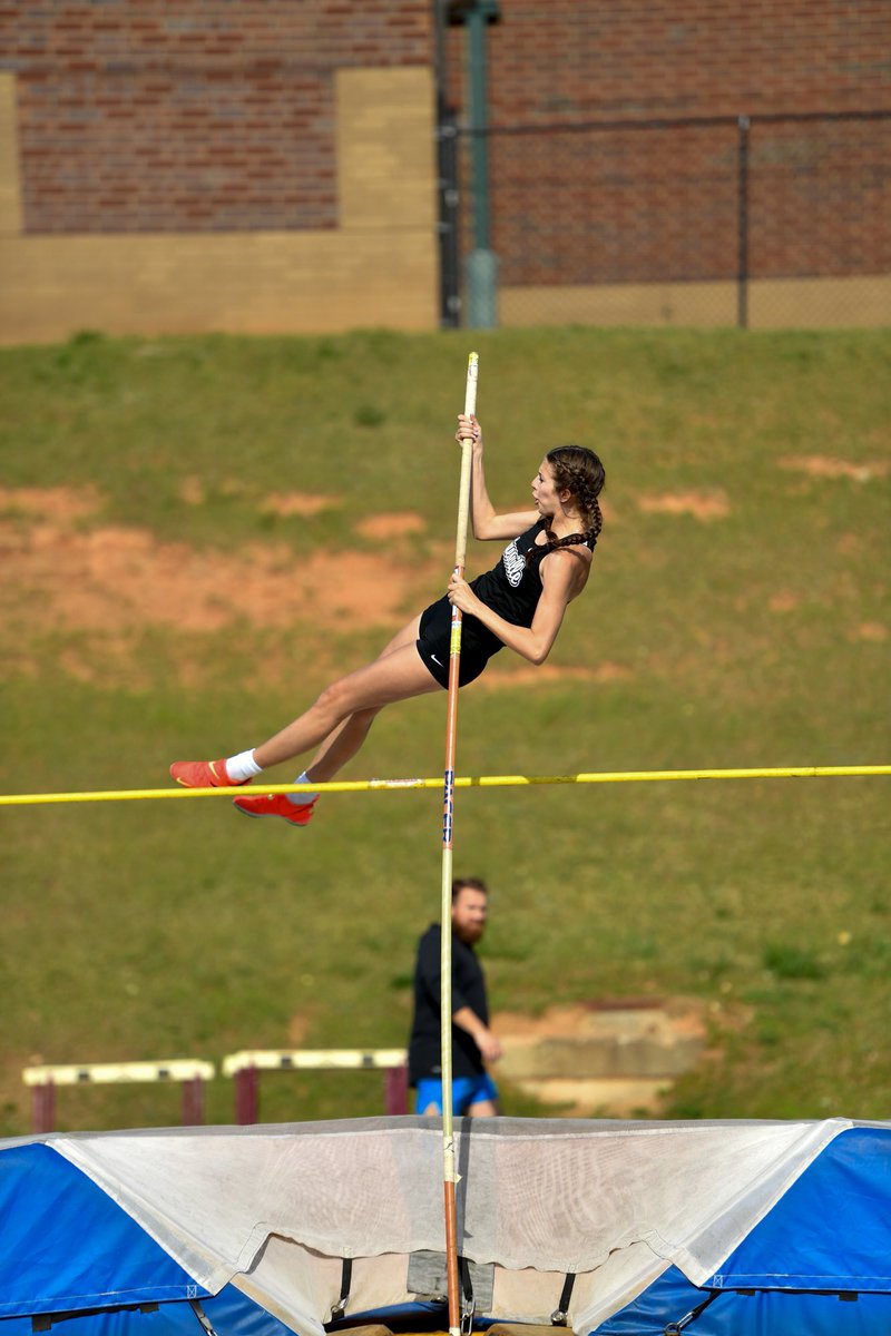 goredelephants's tweet image. Our girls and boys track teams won county titles yesterday after two days of competition. Big Red set school records in the 4X100, 4X200, 4X400, and Kyndal Cohen in the 400.

View and download our photos from the two-day event 👇(they&apos;re 🔥, FYI)
goredelephants.com/TeamPhotos/tea…