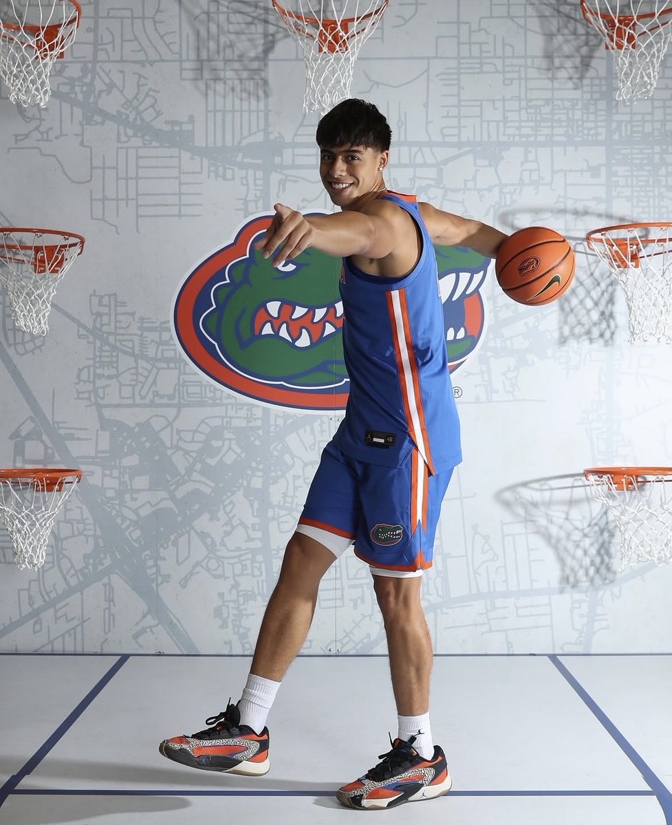 Good luck to AEC student, Kevin Pazmino, and the rest of the Gator Men's Basketball team as they compete in the NCAA Final Four! Tune in tomorrow, Saturday, April 5 at 6:09 p.m. to cheer on Kevin and the rest of the Gators! 🐊🏀

📸: Gators Creative