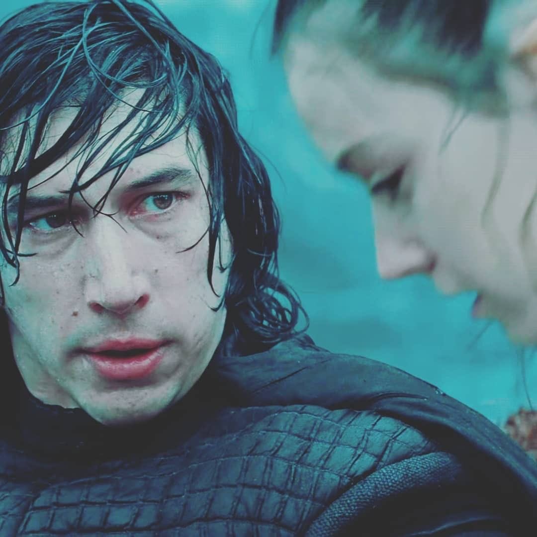 reysleftuggboot's tweet photo. hot girl                   her depressed bf https://t.co/TOAIIIHXt0