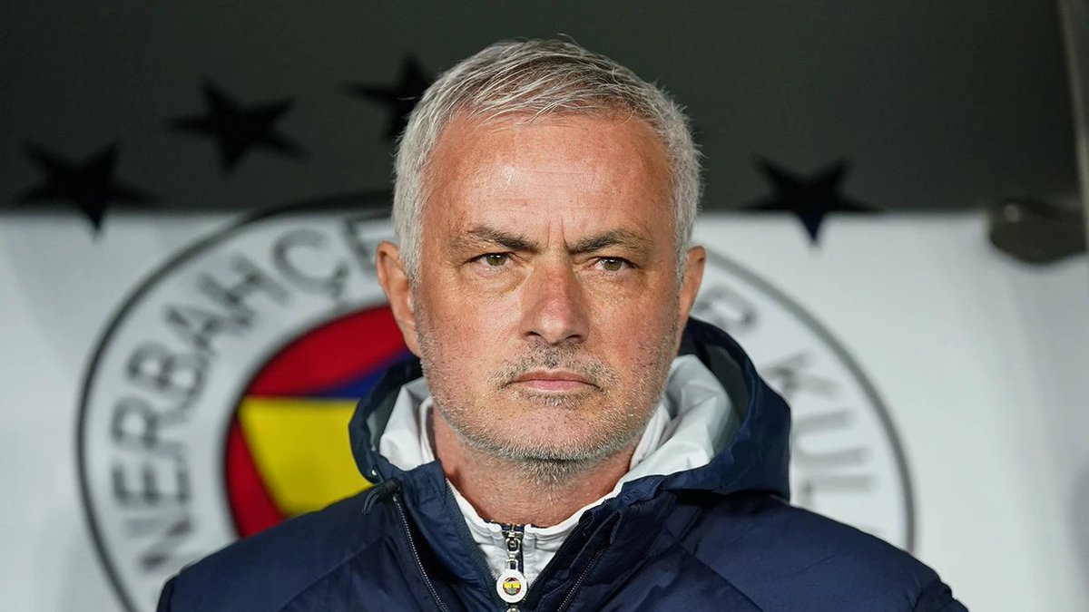 #SonDakika  Galatasaray'dan #Mourinho açıklaması: "Allah kimseyi, dünyanın gözü önünde yaşanmış spor adına utanç verici bir saldırıyı, sırf teknik direktörü az ceza alsın diye savunmak zorunda bırakmasın.