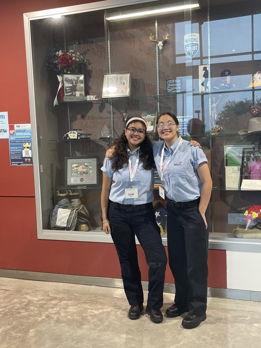 Representing SHS EMT at Skills USA in Corpus Christi 🚒🚒🚑 Good luck to these amazing young ladies!