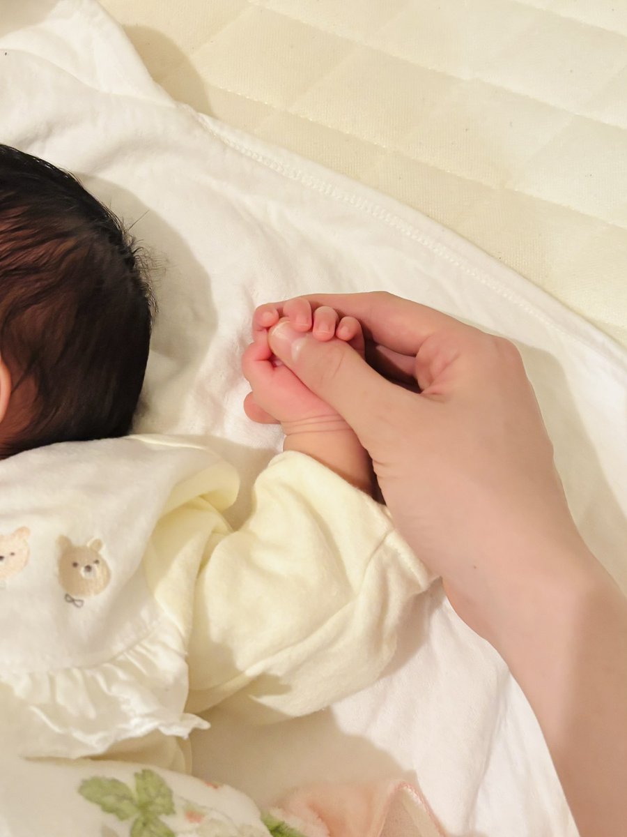 先日、第一子となる女の子を出産しました！
たくさんの方々に支えていただき、おかげさまで母子ともに健康です。新生児の可愛さに毎日癒されています👶✨

体調を見ながら、来月頃から徐々に音楽活動も再開していく予定です。これからもどうぞよろしくお願いいたします♫