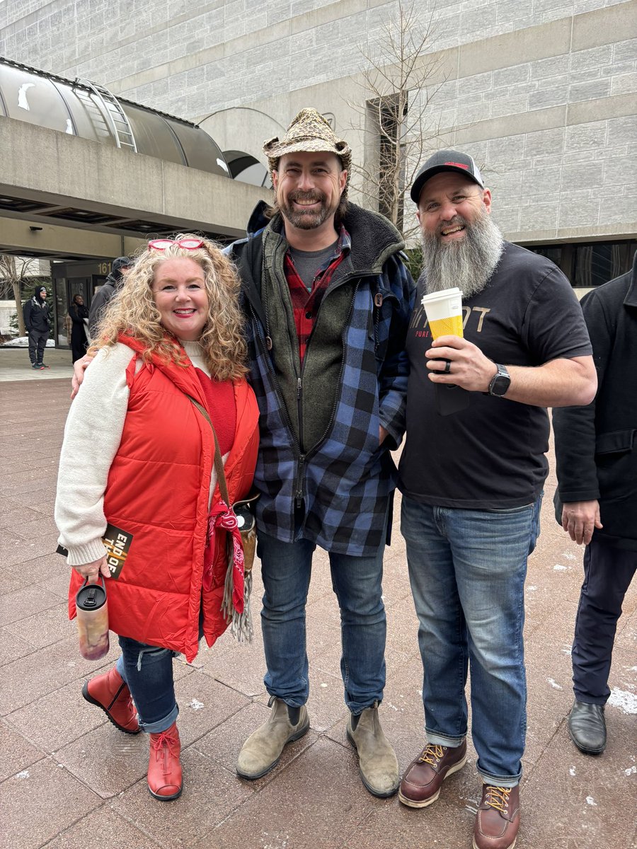 TheMelissaMckee's tweet photo. Absolute honour to be in the fight for freedom in Canada with @GordMagill π
#KeepOnRockinTheFreeWorld https://t.co/ZdLTwJe2UQ