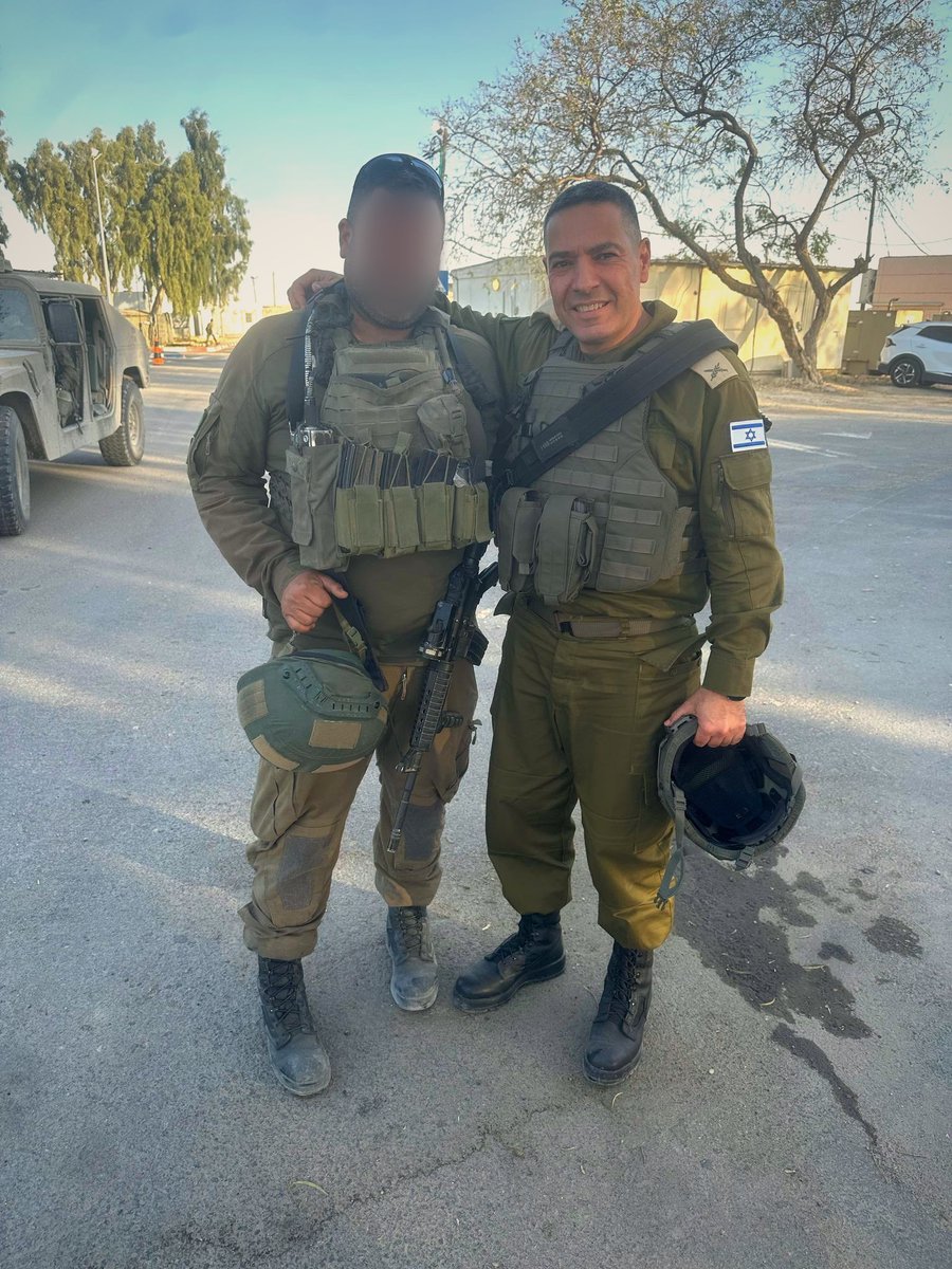 במהלך ביקור בעזה השבוע, פגשתי את לוחמי המילואים של חטיבות השריון והחי”ר. בין כל הלוחמים והאבק - ראיתי פרצופים שאני מכיר. אנשים ששירתו איתי כתף אל כתף לפני שנים, ועכשיו שוב שם - משרתים את המדינה.

אחד מהם הוא סא”ל (במיל׳) א’, סמח”ט חטיבת המילואים 14. אנחנו מכירים עוד מימי חטיבה