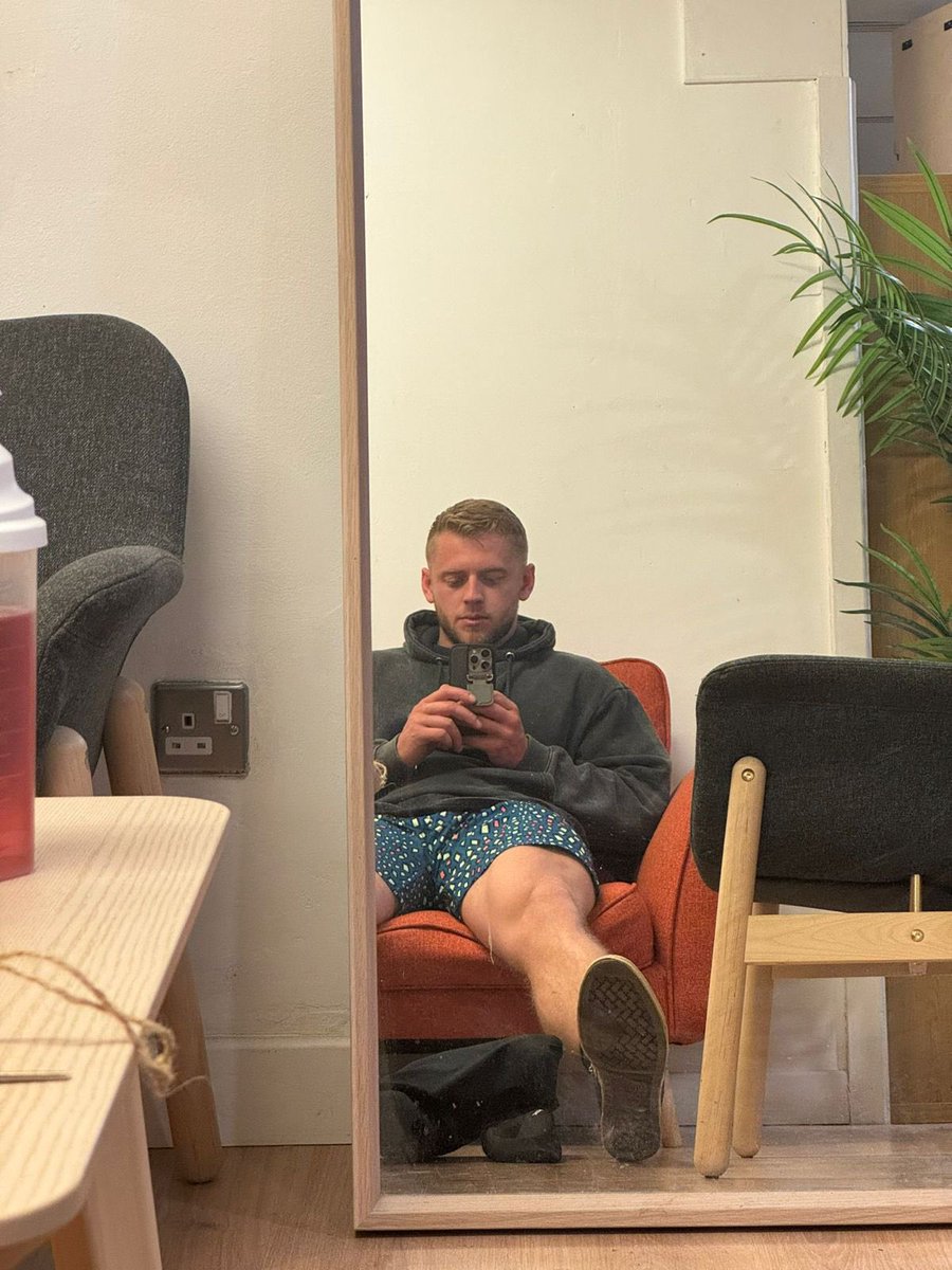 I relax and count my cash while you… while tbh I don’t care what you do. You’re not here to be seen little guy, you’re here to send. 

Cashmaster findom alpha musclegod