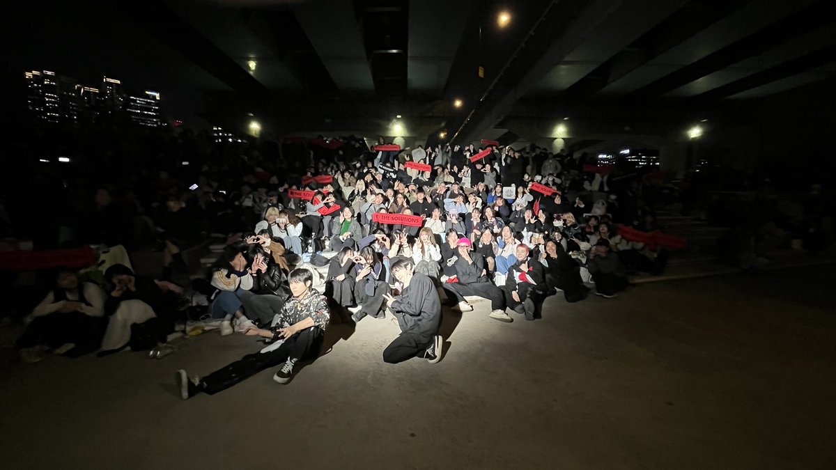 THE SOLUTIONS BUSKING

이제 본격적인 시즌이 시작됩니다.
함께 해주신 모든 분들께 감사드립니다. 

*SETLIST 
1. Superstition
2. 三
3. Fireworxx
4. Star Synth
5. 들꽃
6. Venus
7. N/A
8. DNCM
Enc. Ticket To The moon

#솔루션스 #THESOLUTIONS