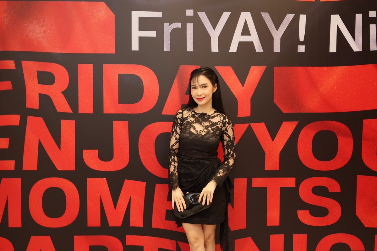 woopmag's tweet image. Design Village Ratchada (ดีไซน์วิลเลจ รัชดา) ทำถึง !!
ผนึก BREWAVE   อัปความสุขกลุ่มคนทำงานแบบจัดเต็ม ค่ำคืนวันศุกร์   FRIYAY ! NIGHT พาเหรดคนดังสายบันเทิงตอกย้ำความสนุกสุดขั้ว คึกคักในย่านรัชดา  
#DesignVillage #FriYaYNight  #DesignVillageRatchada  #ดีไซน์วิลเลจรัชดา…