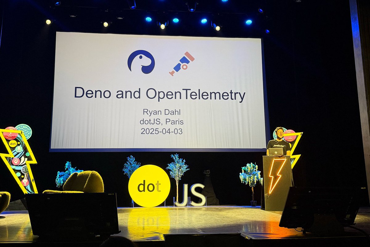 lesjoiesducode's tweet image. Hier, j'ai eu le plaisir d'assister à la 10ème édition de la conférence JavaScript #dotJS, dans le cadre magnifique du théâtre des Folies Bergère ! 🎭
⚡️ Une journée intense, pleine d'énergie et d'idées autour de l'écosystème JS, avec des speakers de haut niveau comme…
