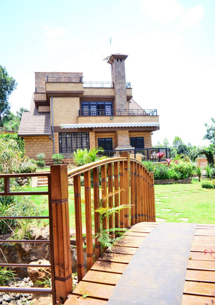 Limo_kipkemoi's tweet photo. This was among my first projects right after graduating from JKUAT, 2012.  The client entrusted me to design  his home in Kerarapon It opened almost all the doors in my design life. Asante Gerald for the golden opportunity. https://t.co/6HK6LBUJfP