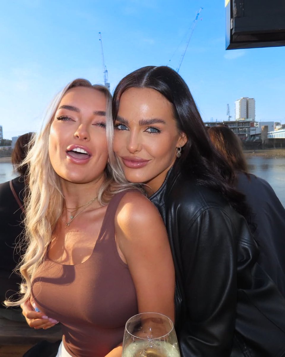 Heatwave hits different on deck <a href="/YoungsPubs/">Young's Pubs</a>