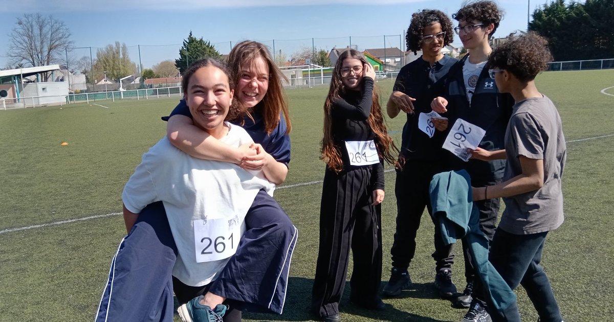 #SOP2025 
Nous sommes ravis d'avoir participé à cette SOP
👉 Lien Jeux Antiques/Jeux Modernes 
Réalisation Marathon collectif sur la distance d'1 STADE ANTIQUE 
👉 Égalité Filles-Garçons et lutte pour la liberté de courir des femmes 
Marathon avec le dossard 261 de K. SWITZER ✊
