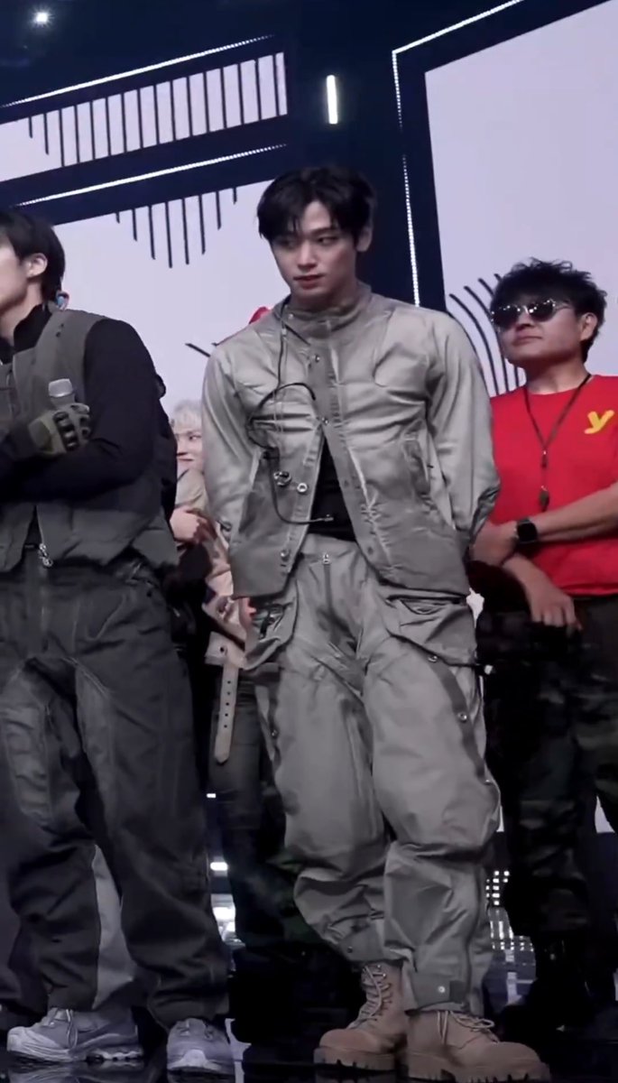 아니 뒤에 정승제생선님 아니야?