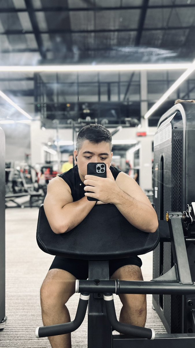kiyeyyon's tweet photo. enak nih jam segini tempat gym sepi 🫶🏻 https://t.co/qmX5AbJY6h