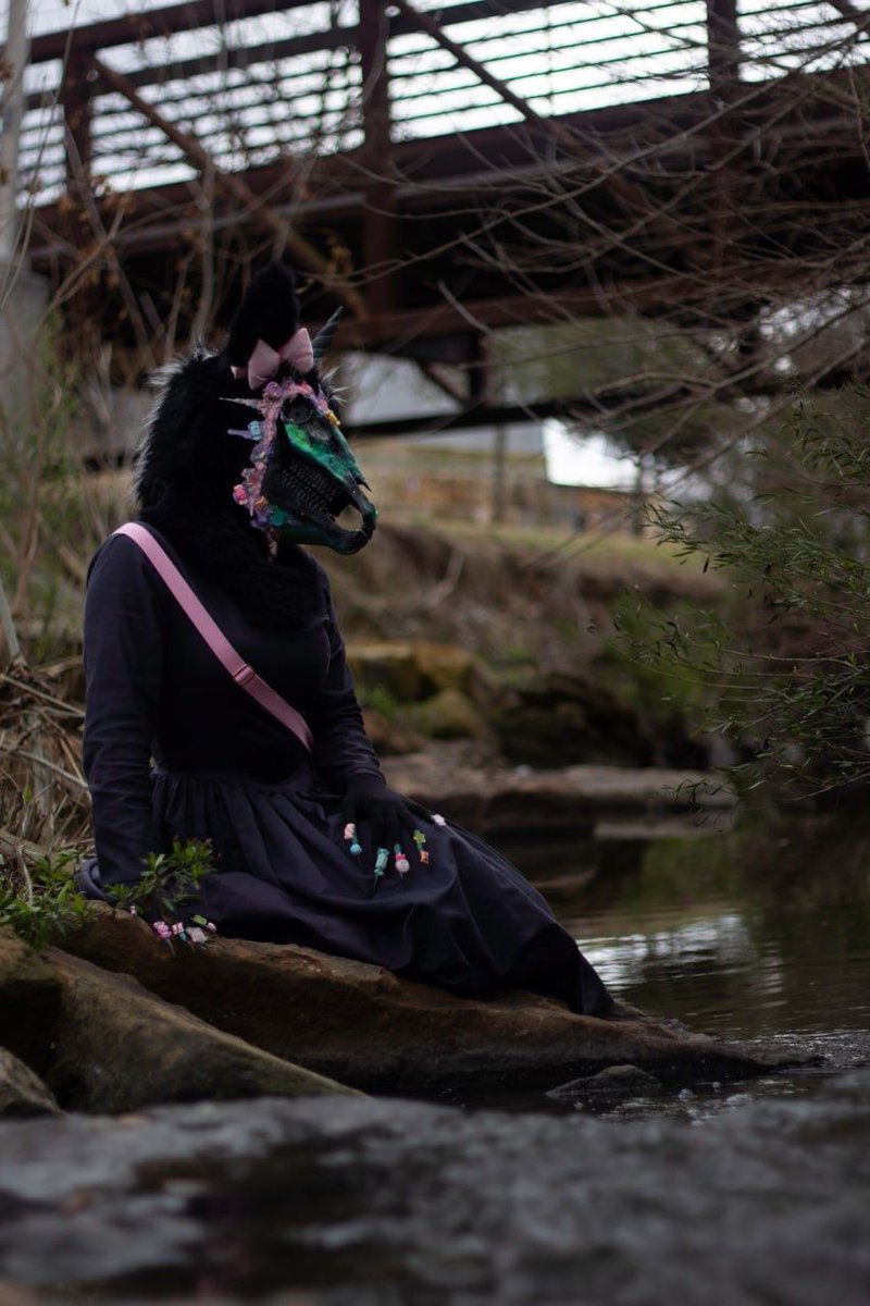 Finishing up Kandi’s suit today on tik tok live!

Cant wait to “full suit” at TFF :3

#fursuitfriday