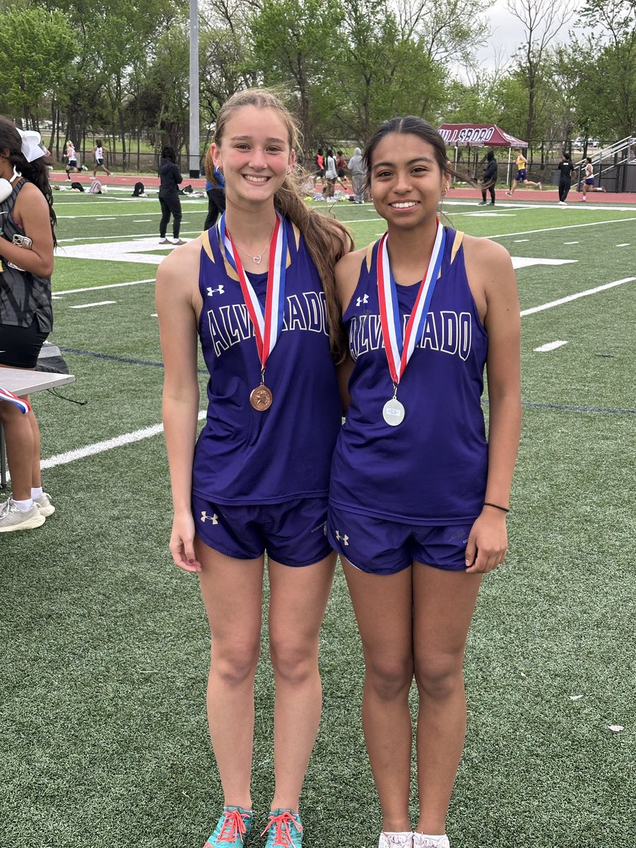 🚨AREA QUALIFIERS 🚨

Lailah Utnage
3200m Run - 4th Place
1600m Run - 3rd Place

Natalia Sanchez
3200m Run - 2nd Place
1600m Run - 2nd Place