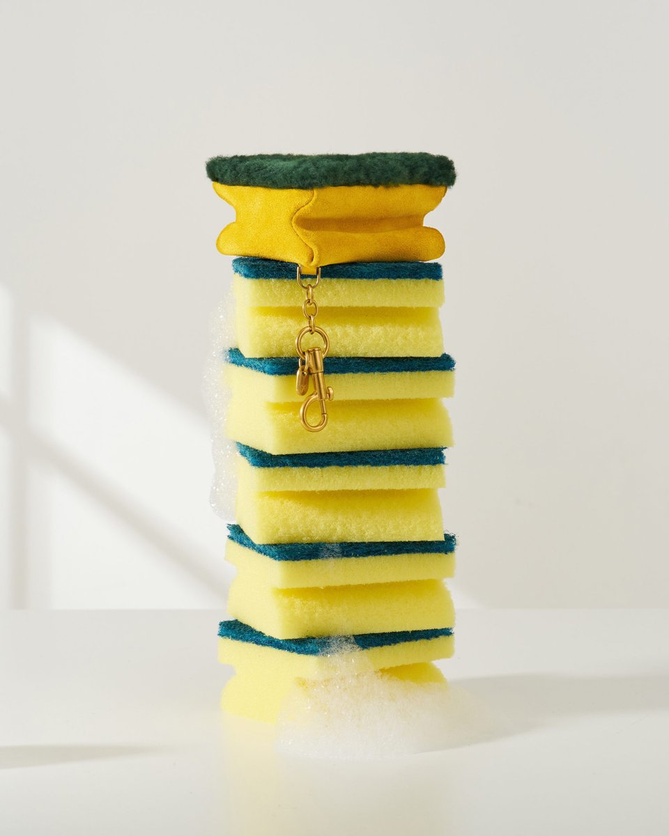 Just dropped: Your Spring cleaning essentials 🧽🫧

Cleaning just got more fun with our #AnyaBrands collaboration featuring Mr. Muscle. 

Discover the Mr Muscle collection: anyahindmarch.visitlink.me/RWk8jv

#AnyaHindmarch #SpringCleaning