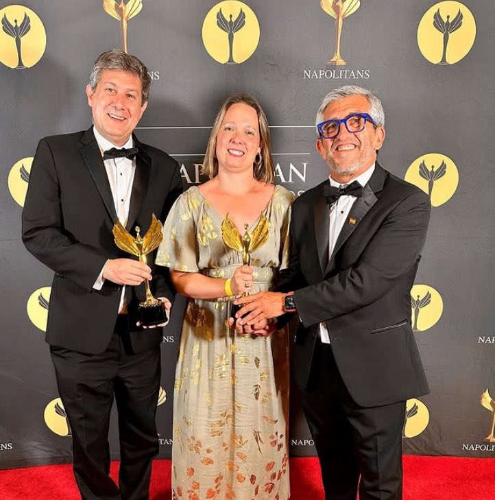 Múltiples ganadores de los #Napolitans, <a href="/_Redlines_/">redlines</a> cumple 11 años el día de hoy. ¡Enhorabuena!