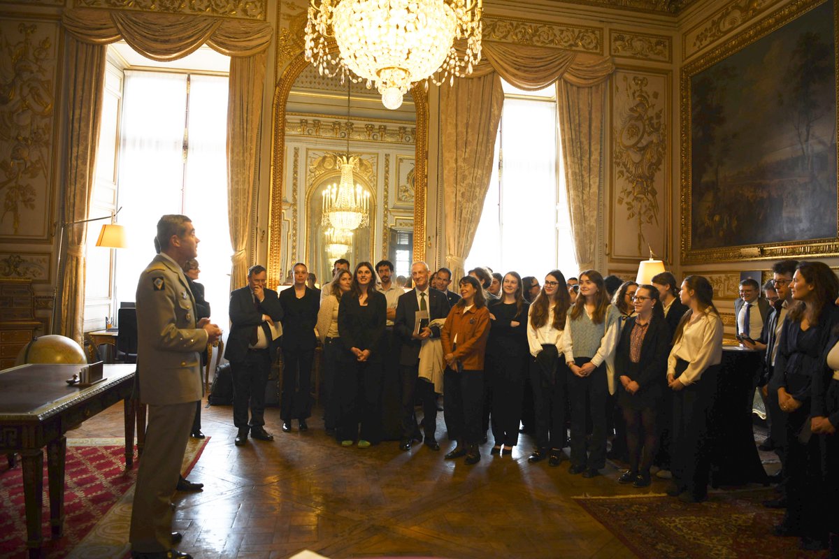 Général Hervé de Courrèges tweet media