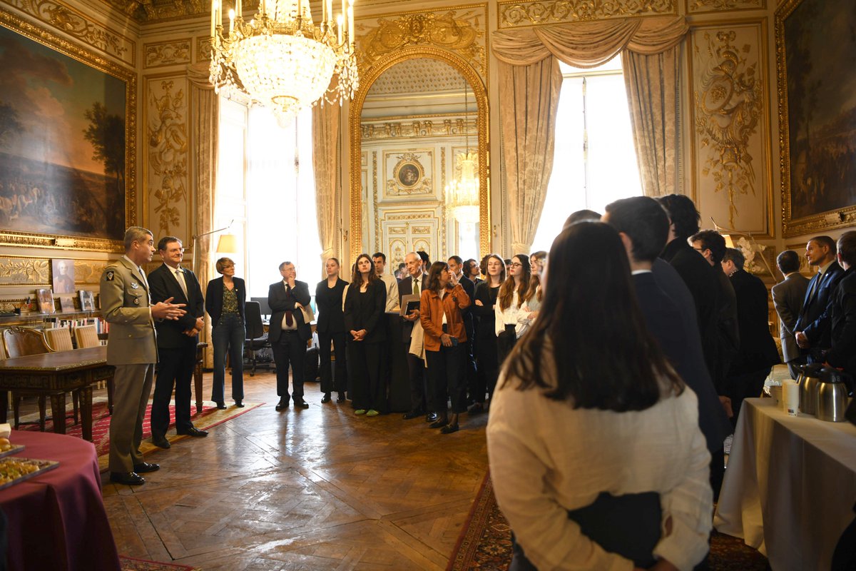 Général Hervé de Courrèges tweet media