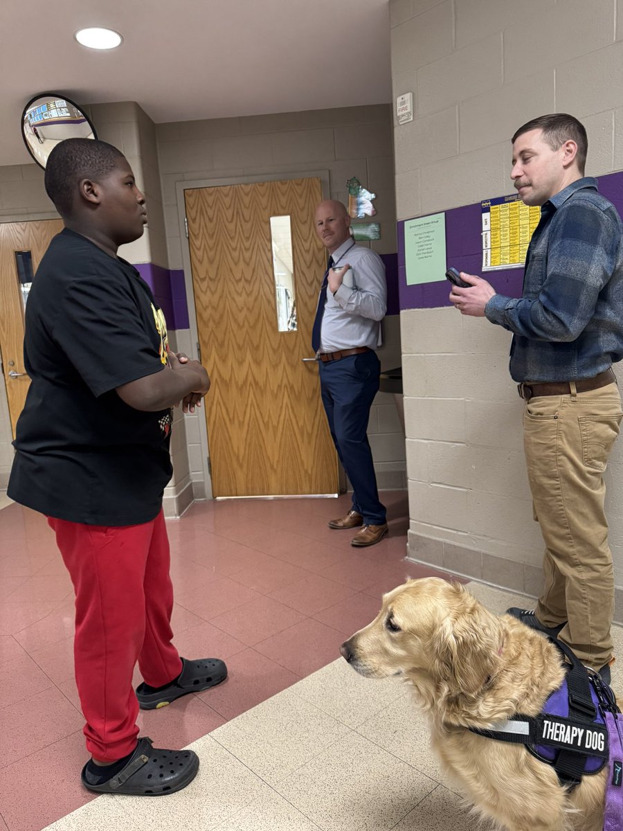 The Middle School students definitely know how to be Safe, Respectful, and Responsible!  Mr. Bishop evaluated Maumee Middle School’s PBIS program on Wednesday! #pbis #mentalhealthmatters #certifiedtherapydog #pantherpawsprogram <a href="/MaumeeMS/">Maumee Middle School - Mrs. Wojcik</a>