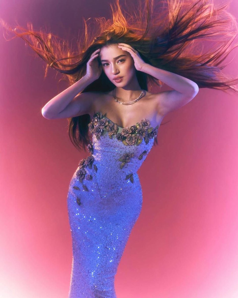 latest_chika's tweet photo. LA BELLEZA 💐✨

#BelleMariano is blooming with elegance in her floral sequined dress for this year’s ABS-CBN Ball. 

📸belle_mariano/Instagram https://t.co/nTLIyU5F0q