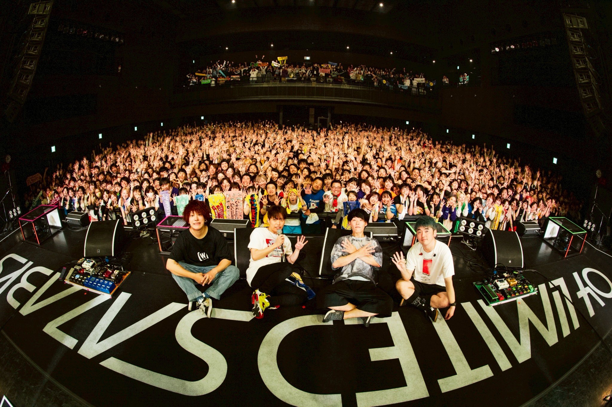 ライブ写真「4」 B'z、配信ライブ”Day4”公演を実施 ”余計なお喋りを減らして