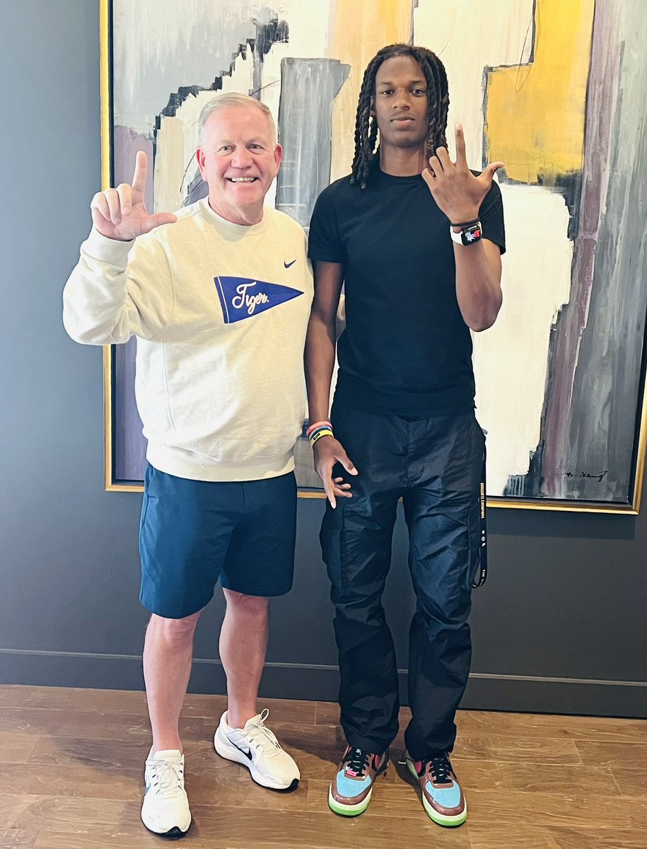 Havon Finney Jr | Class Of 2026 (@havonfinneyjr) on Twitter photo My trip to the boot was top tier! 🐯💜💛<a href="/LSUfootball/">LSU Football</a> <a href="/CoachBrianKelly/">Brian Kelly</a> <a href="/CoachBlakeBaker/">Blake Baker</a> <a href="/CoachCRaymond/">Corey Raymond</a> <a href="/CoachStFelix/">Marc St.Felix 🇭🇹</a> <a href="/Austin_Thomas55/">Austin Thomas</a> <a href="/bryce_koon/">Bryce Koon</a> <a href="/Sheadixon/">Shea Dixon</a> <a href="/adamgorney/">Adam Gorney</a> <a href="/GregBiggins/">Greg Biggins</a> <a href="/ChadSimmons_/">ChadSimmons</a> <a href="/SWiltfong_/">Steve Wiltfong</a> <a href="/BlairAngulo/">Blair Angulo</a> <a href="/Zack_Poff_MP/">Zack Poff</a> <a href="/JeritRoser/">Jerit Roser</a> My trip to the boot was top tier! 🐯💜💛<a href="/LSUfootball/">LSU Football</a> <a href="/CoachBrianKelly/">Brian Kelly</a> <a href="/CoachBlakeBaker/">Blake Baker</a> <a href="/CoachCRaymond/">Corey Raymond</a> <a href="/CoachStFelix/">Marc St.Felix 🇭🇹</a> <a href="/Austin_Thomas55/">Austin Thomas</a> <a href="/bryce_koon/">Bryce Koon</a> <a href="/Sheadixon/">Shea Dixon</a> <a href="/adamgorney/">Adam Gorney</a> <a href="/GregBiggins/">Greg Biggins</a> <a href="/ChadSimmons_/">ChadSimmons</a> <a href="/SWiltfong_/">Steve Wiltfong</a> <a href="/BlairAngulo/">Blair Angulo</a> <a href="/Zack_Poff_MP/">Zack Poff</a> <a href="/JeritRoser/">Jerit Roser</a>