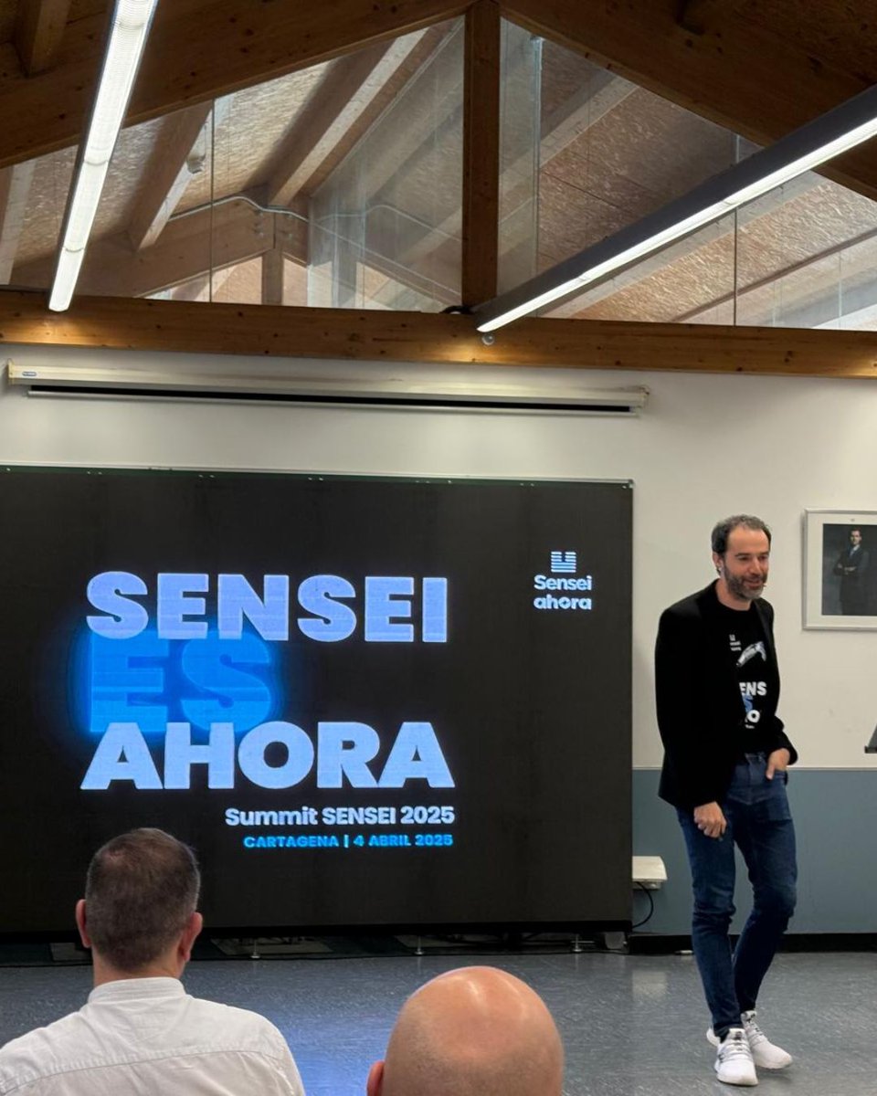 Nos hemos desplazado hasta Cartagena para acompañar a SENSEI, nuestros socios colaboradores de sistemas en la celebración del summit "SENSEI ES AHORA" en el que hemos podido comprobar como la IA está cambiando la gestión empresarial con asistentes inteligentes.