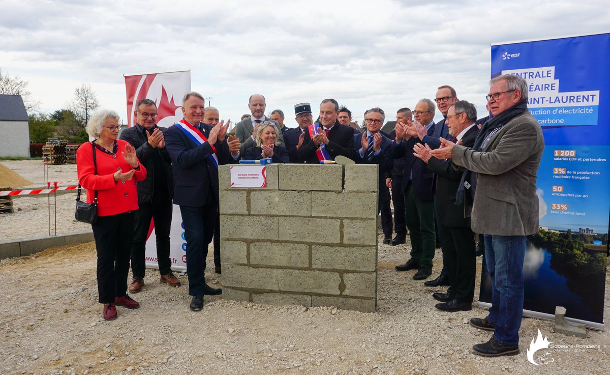 SDIS41's tweet photo. Le 3 avril, la première pierre du futur centre d'incendie et de secours Grand Chambord a été posée par le Préfet de Loir-et-Cher,  le Président du conseil départemental, le Président du conseil d'administration et le directeur de la centrale nucléaire de Saint-Laurent-des-Eaux. https://t.co/bplQ8EobIo