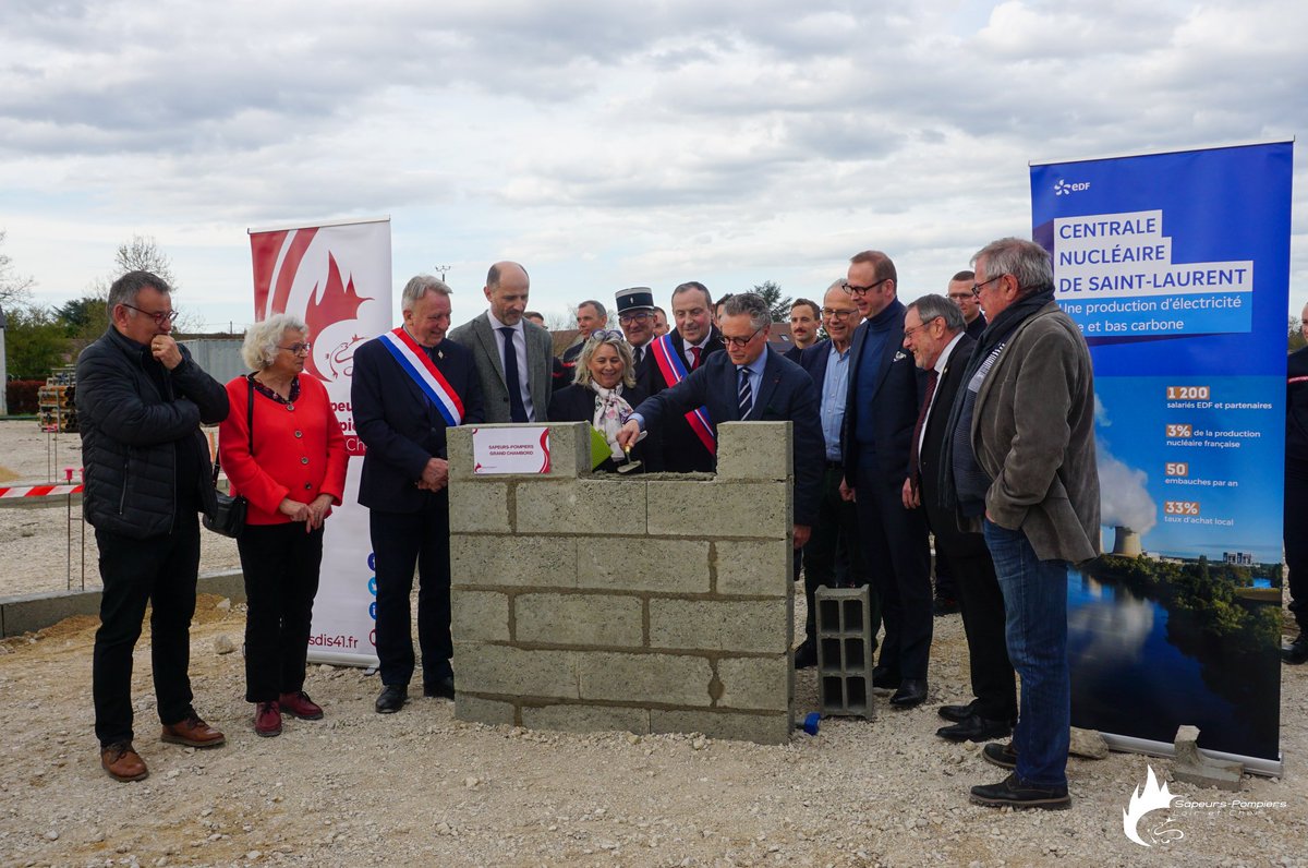 SDIS41's tweet photo. Le 3 avril, la première pierre du futur centre d'incendie et de secours Grand Chambord a été posée par le Préfet de Loir-et-Cher,  le Président du conseil départemental, le Président du conseil d'administration et le directeur de la centrale nucléaire de Saint-Laurent-des-Eaux. https://t.co/bplQ8EobIo