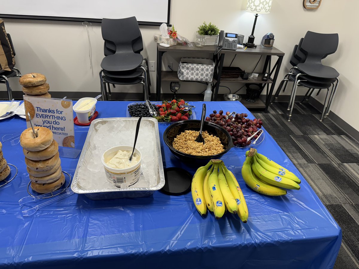 mdavidtrue's tweet image. Para Appreciation Day was this week. We love our teacher and classroom supports at SSC in @LewisvilleISD