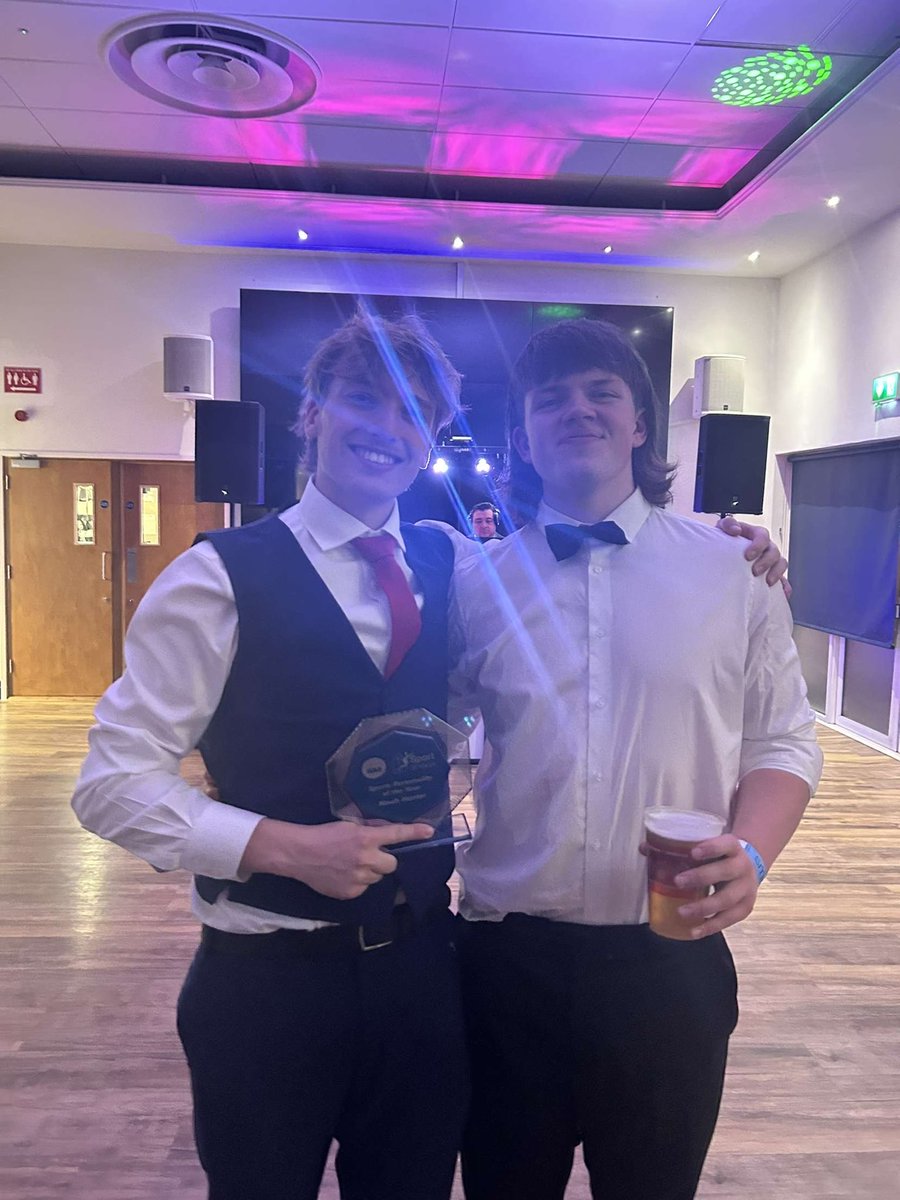Congratulations to our very own 2nd year Sport Rehabilitation student Noah Hunter, who won the sports personality of the year award for the St Mary’s Lacrosse team! 

We are all so proud of you Noah! Keep up the good work 🏆🥍