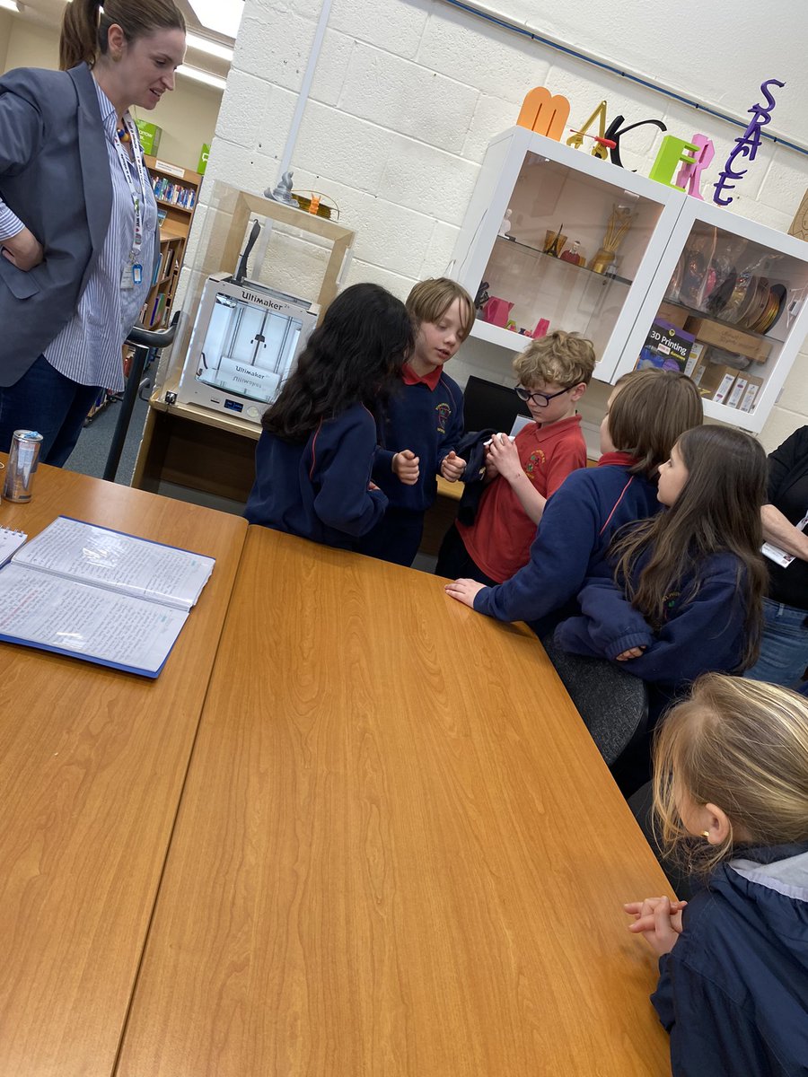 MsJacksonsClas1's tweet photo. Our bank of Ireland reading group had a tour of @NewbridgeLib with their reading buddies!📚 @bankofireland https://t.co/LCwThXHlUY