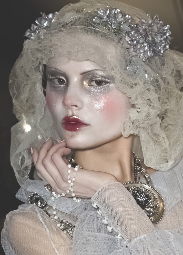 glirttery's tweet image. john galliano fall 2009 rtw