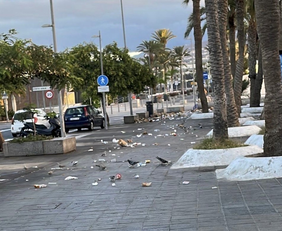 📰 Víctor Manuel Sánchez: “Es una vergüenza lo que está ocurriendo en la zona de Las Verónicas desde hace décadas”
ℹ️ aepaca.es/inseguridad-y-…
<a href="/VctorM2/">Víctor Manuel</a> <a href="/AytoArona/">Ayuntamiento Arona</a>