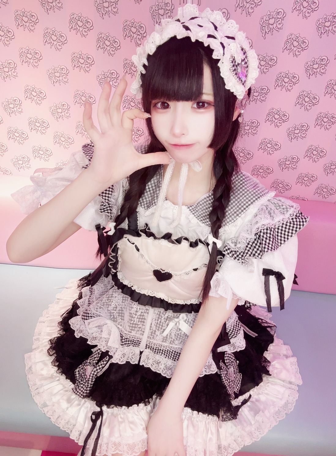 成瀬愛里さん着用》フロントボタンケープ風ニットワンピース